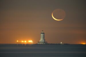Landscape Photography: Crescent Moon over Angel's Gate Lighthouse, Long Beach, CA
